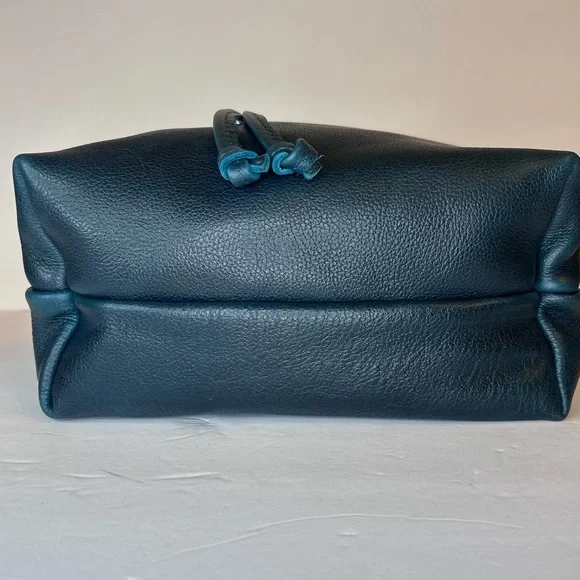 NWT Portland Leather Goods Large Bucket Bag Boreal Leather Crossbody + Tassel - Picture 7 of 16